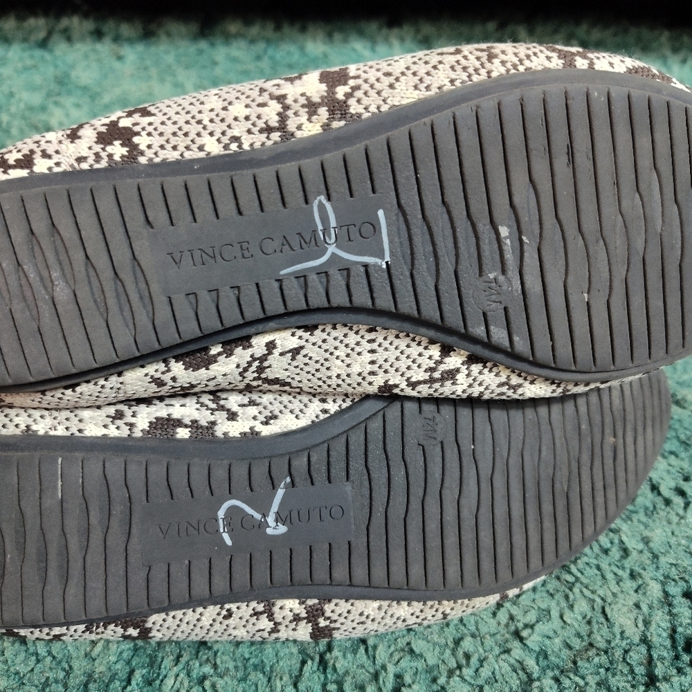 Vince Camuto Gray Snakeskin Loafer Flats 7.5M - Picture 11 of 13